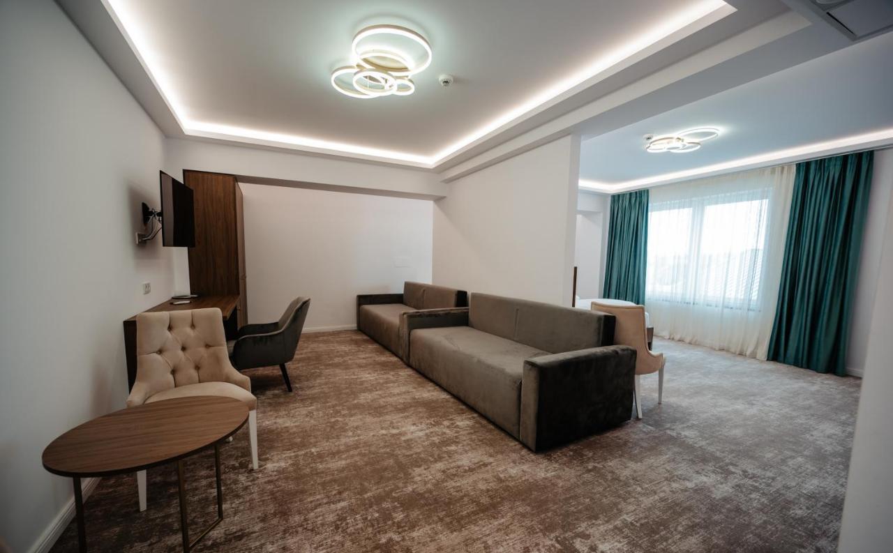 Hotel Ariata Scheia Buitenkant foto