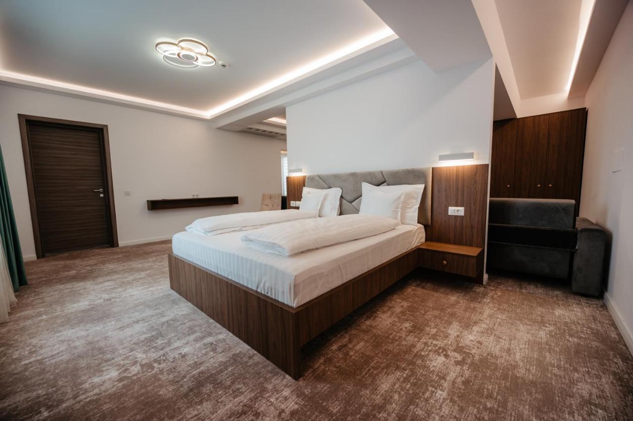 Hotel Ariata Scheia Buitenkant foto